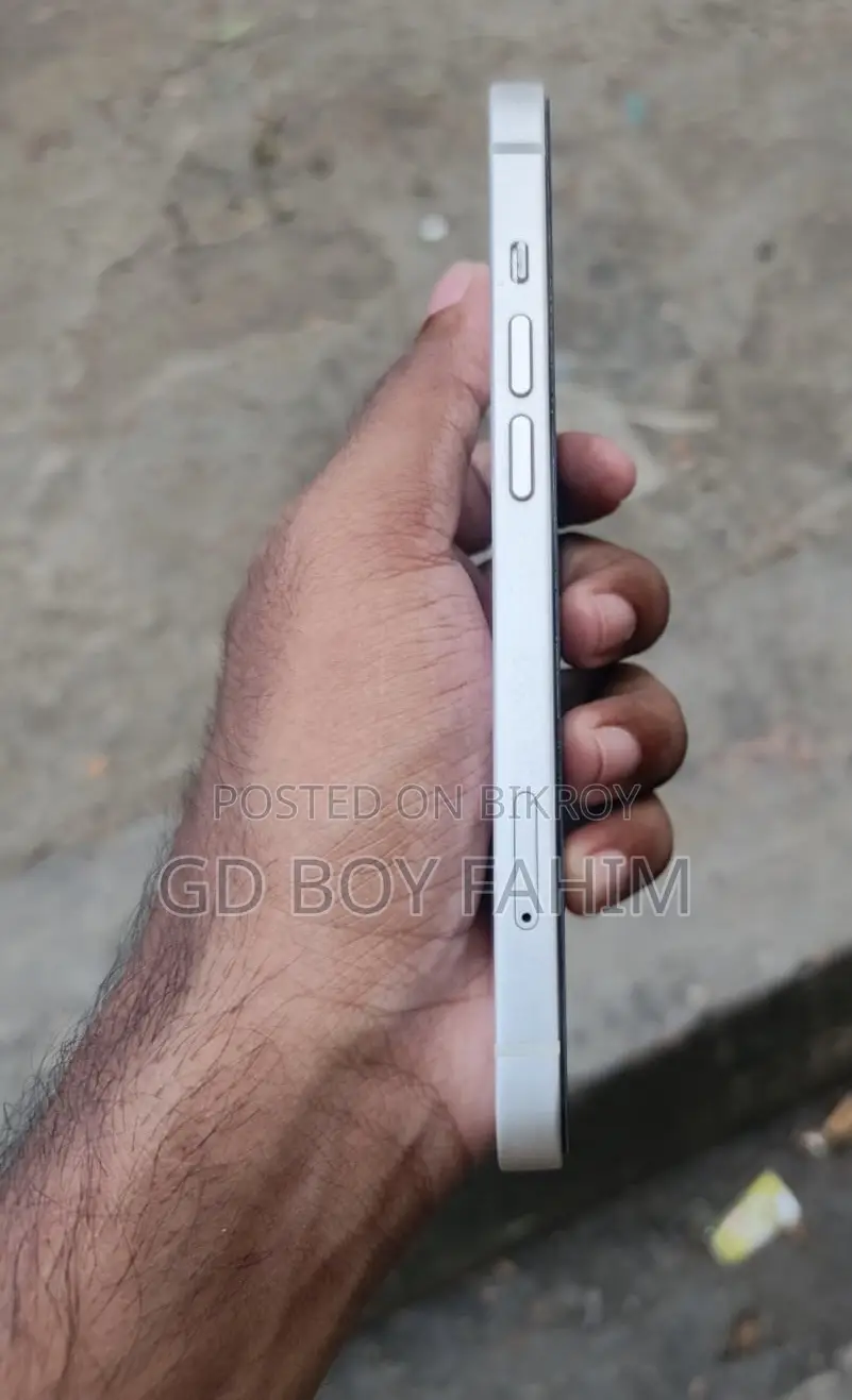 Apple iPhone 13 128 GB White