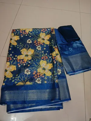 অব্যবহৃত নতুন শাড়ি
