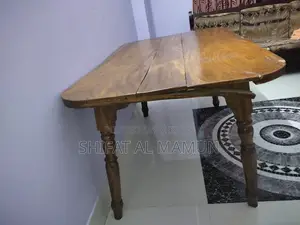 ডাইনিং টেবিল ৫ ফুট × ৩ ফুট