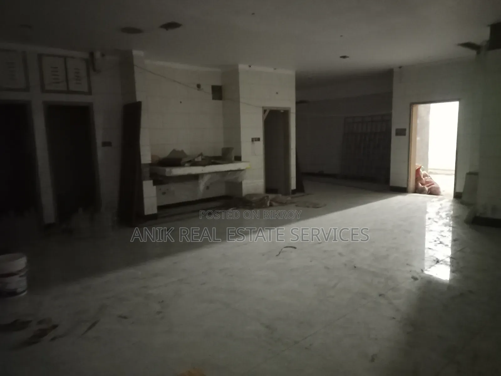 20-bedroom House in Anik Real Estate, Gulshan for Rent