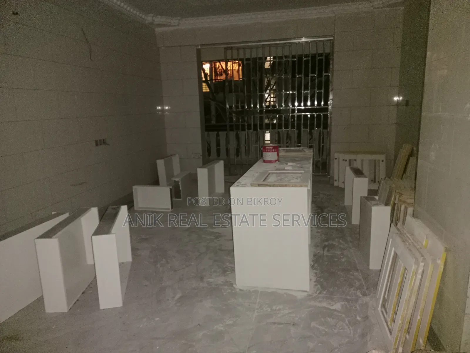 20-bedroom House in Anik Real Estate, Gulshan for Rent