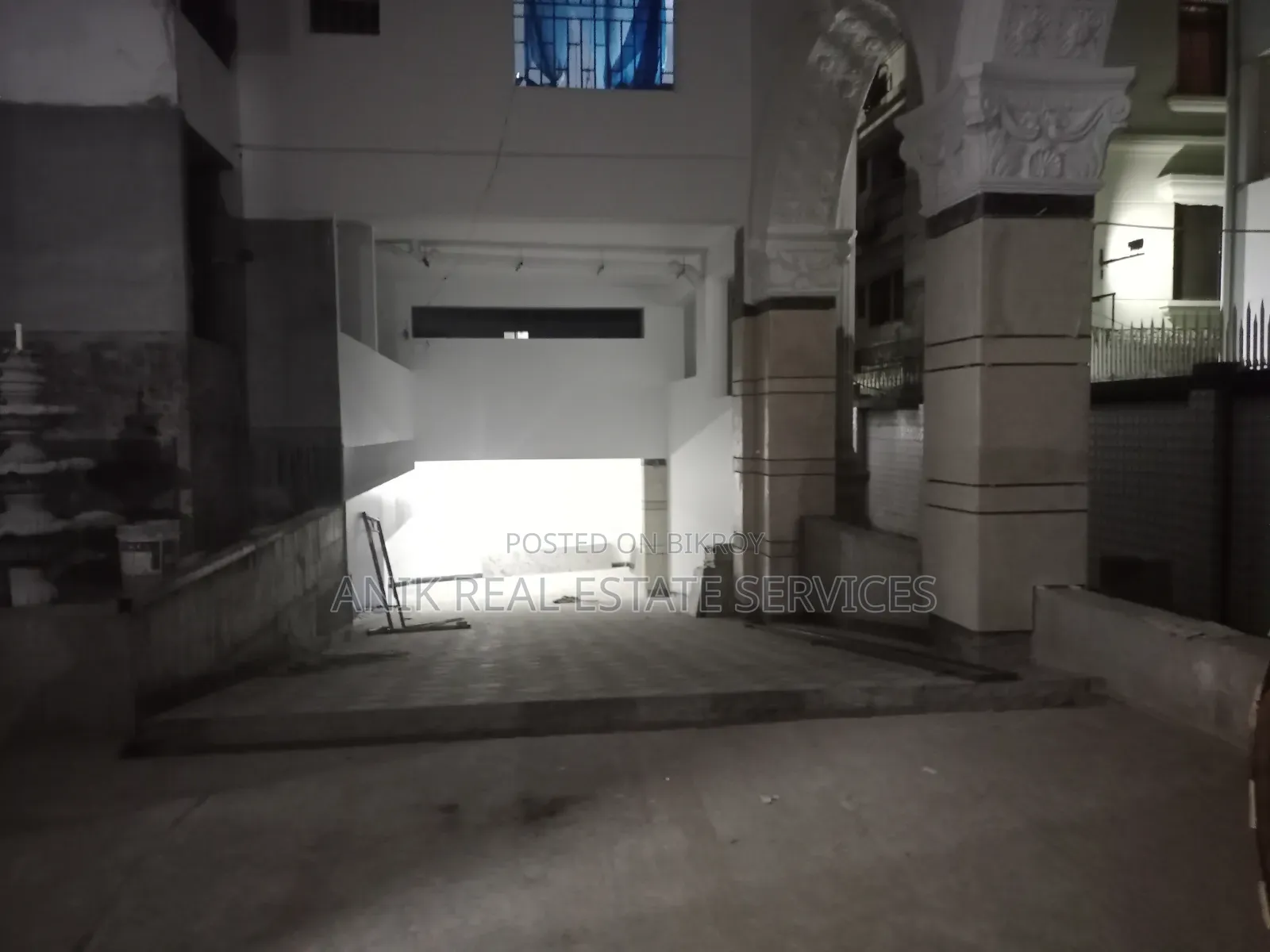 20-bedroom House in Anik Real Estate, Gulshan for Rent
