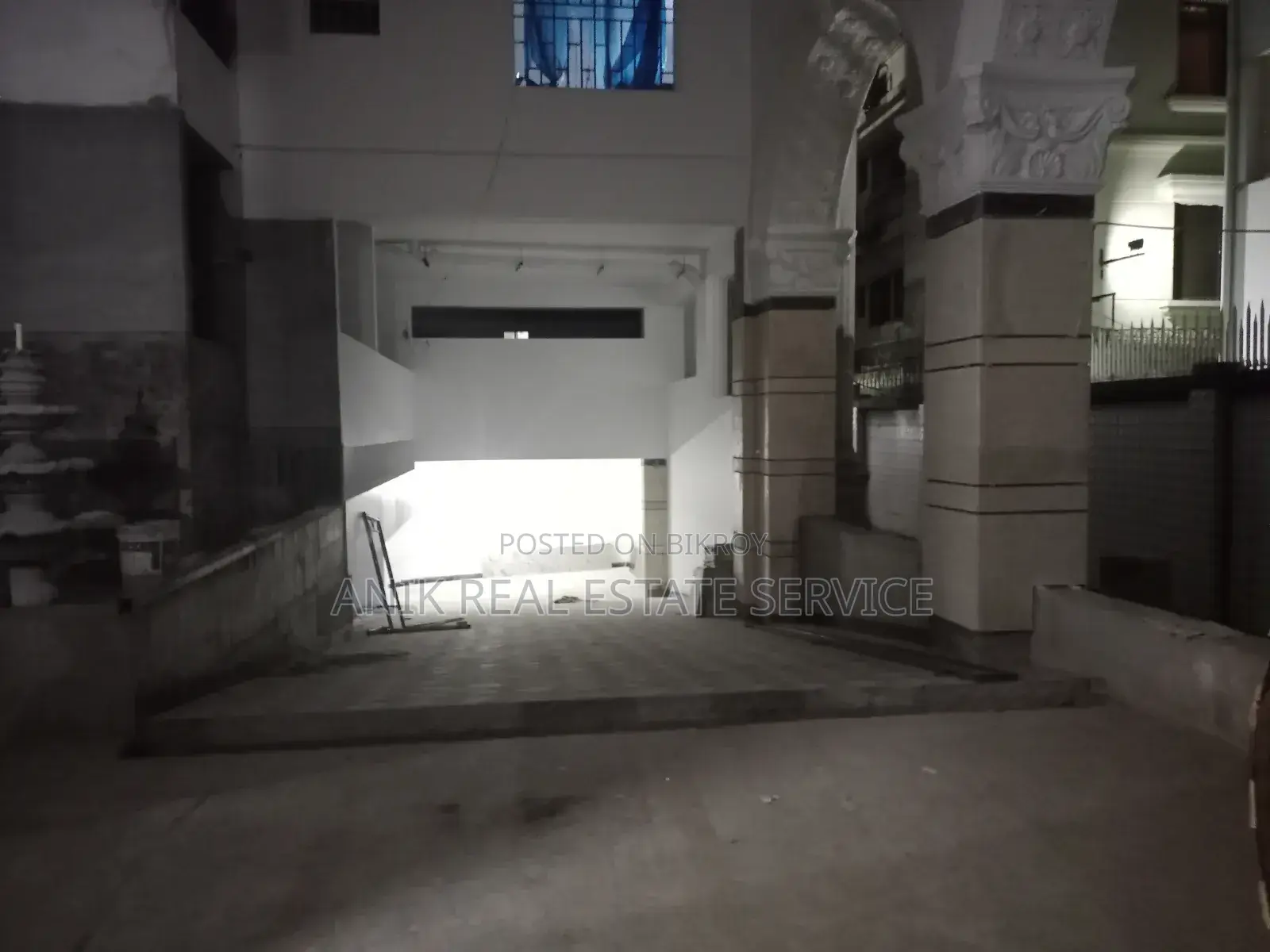 20-bedroom House in Anik Real Estate, Gulshan for Rent
