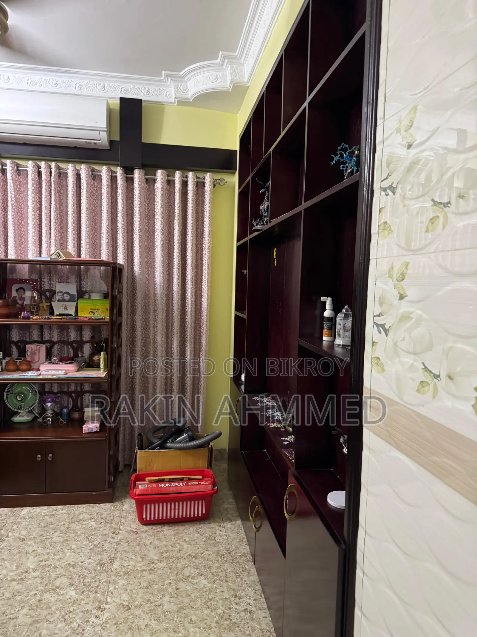 সেভেন সার্কেল, স্বপ্ন, উত্তরায় ৩ বেডরুমের ফার্নিশড অ্যাপার্টমেন্ট বিক্রয়ের জন্য