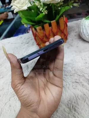 Vivo Y39 128 GB Purple