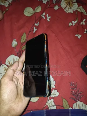 Realme 32 GB Black