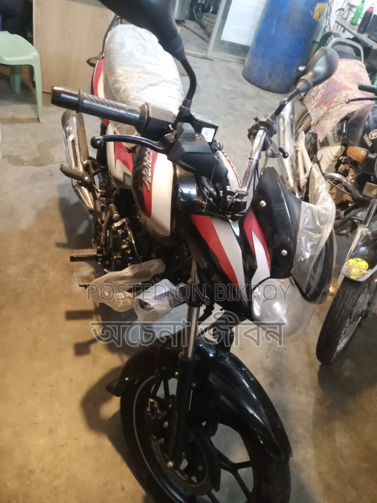 New Bajaj Discover 125 2026 Black