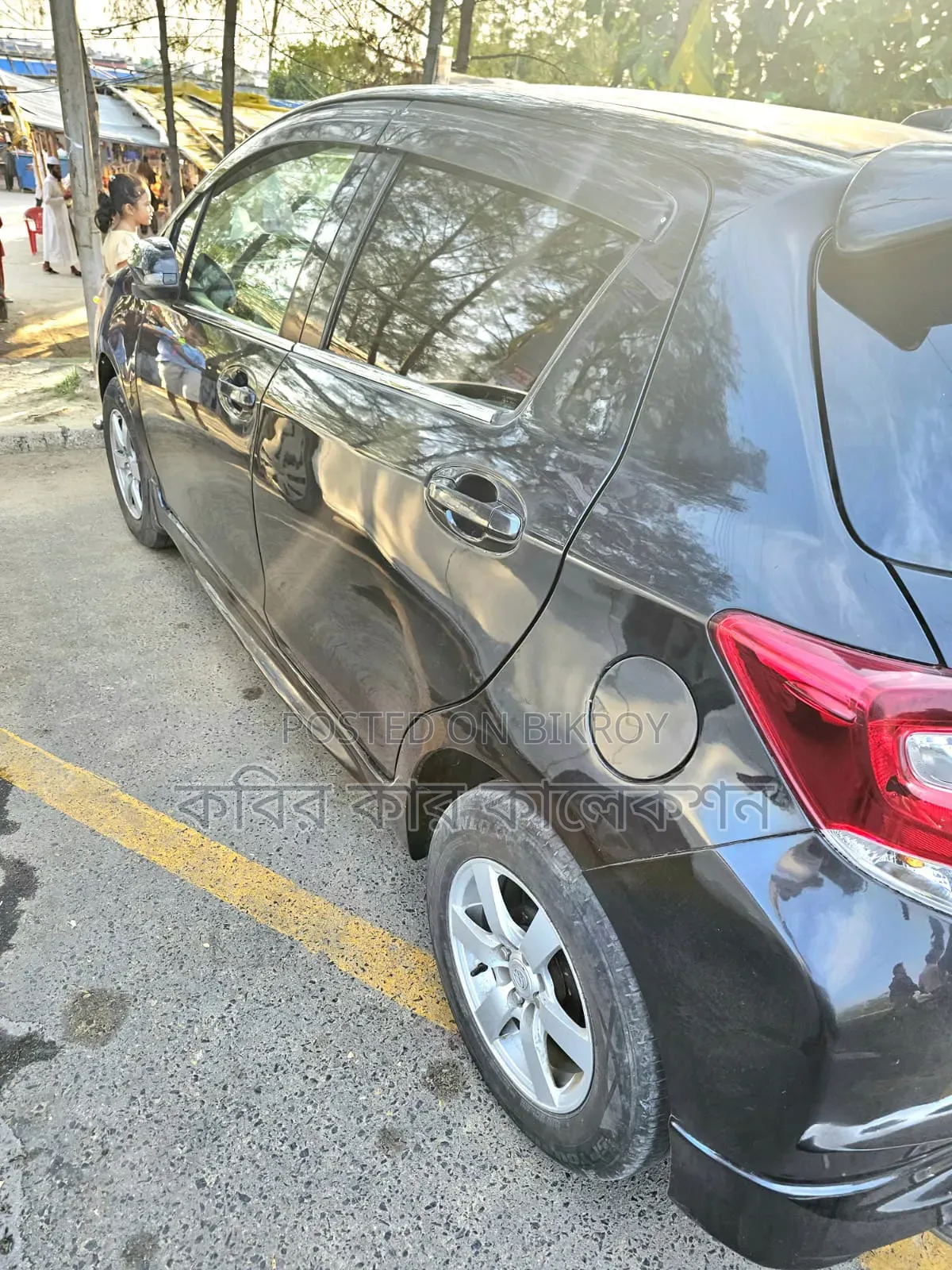 Toyota Vitz 2011 Black