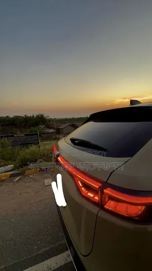 Honda Vezel 2021 Gold