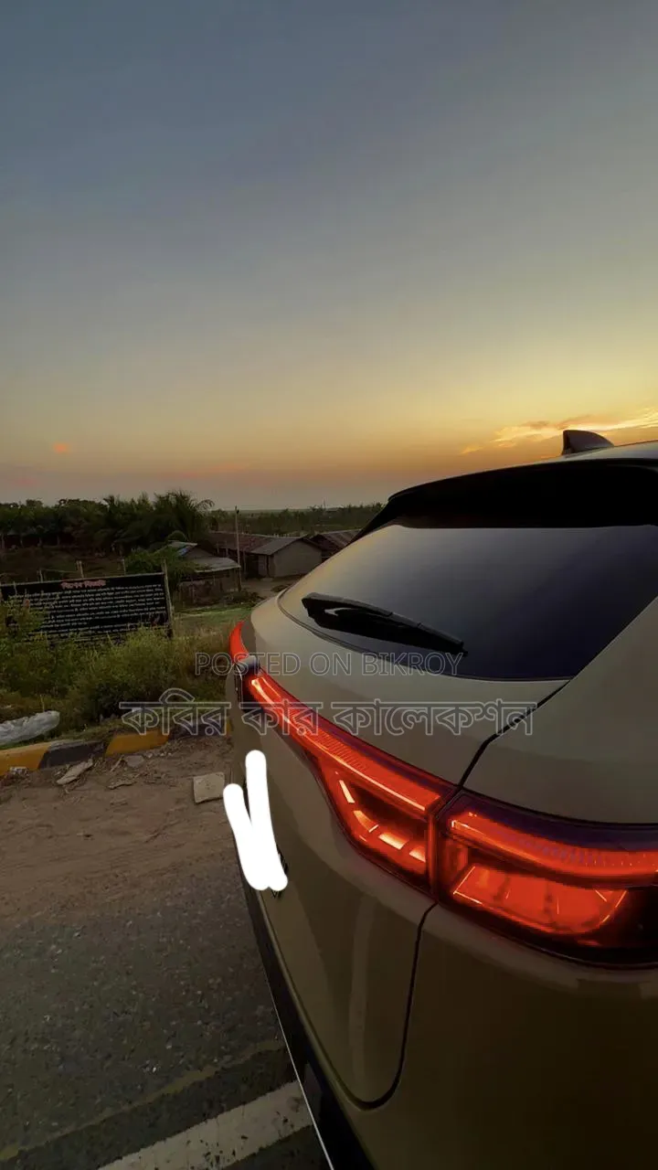 Honda Vezel 2021 Gold