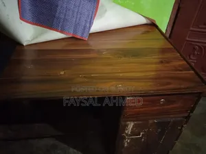 স্ক্রেচ টেবিল (শিল কড়ই কাঠের)