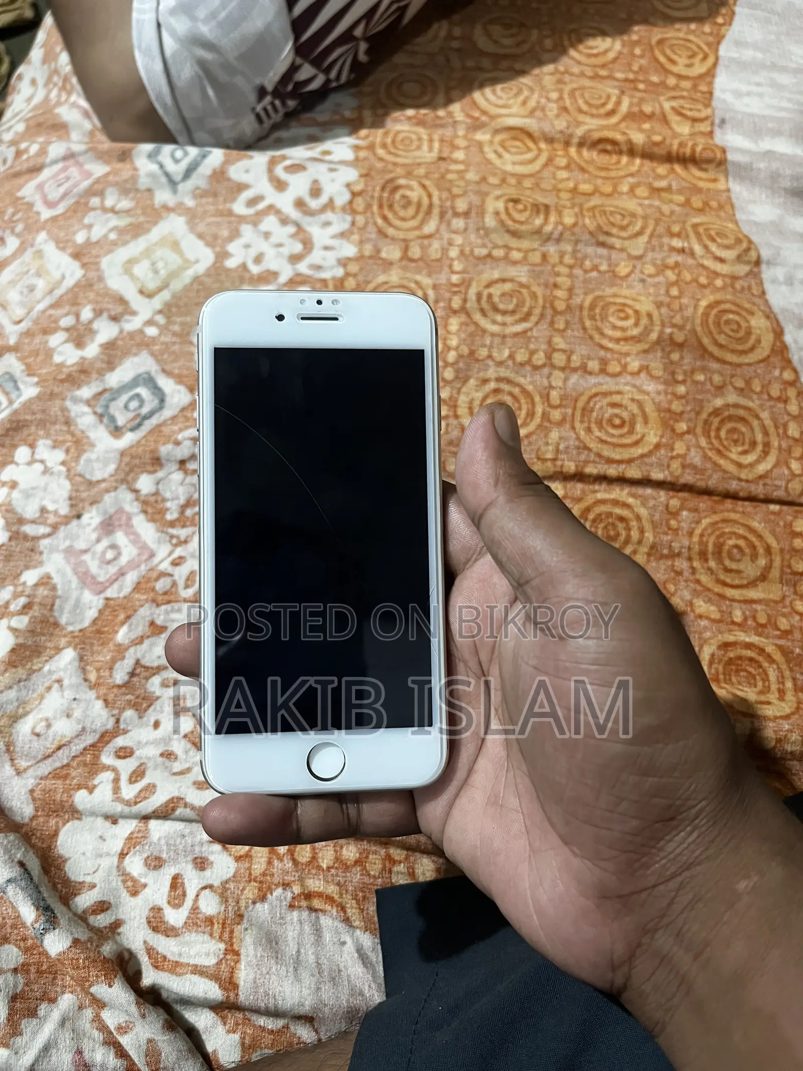 অ্যাপল আইফোন ৬ ৬৪ জিবি সাদা