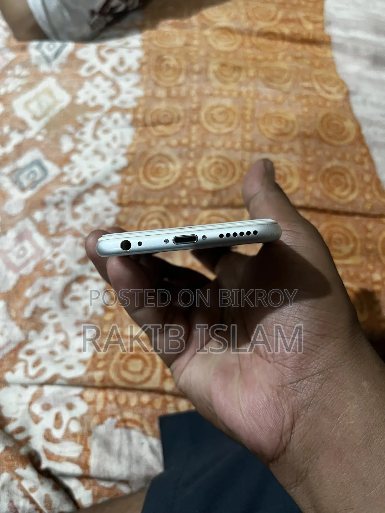 অ্যাপল আইফোন ৬ ৬৪ জিবি সাদা