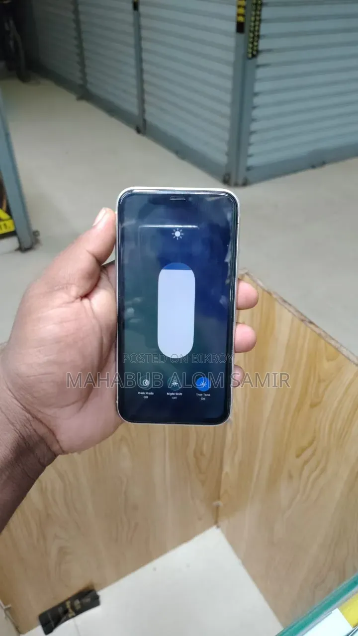 Apple iPhone 11 64 GB White