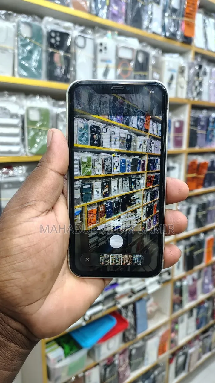Apple iPhone 11 64 GB White