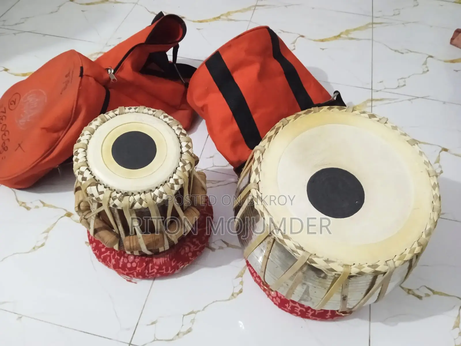 একটি ভালো মানের তবলা বিক্রয় করা হবে।