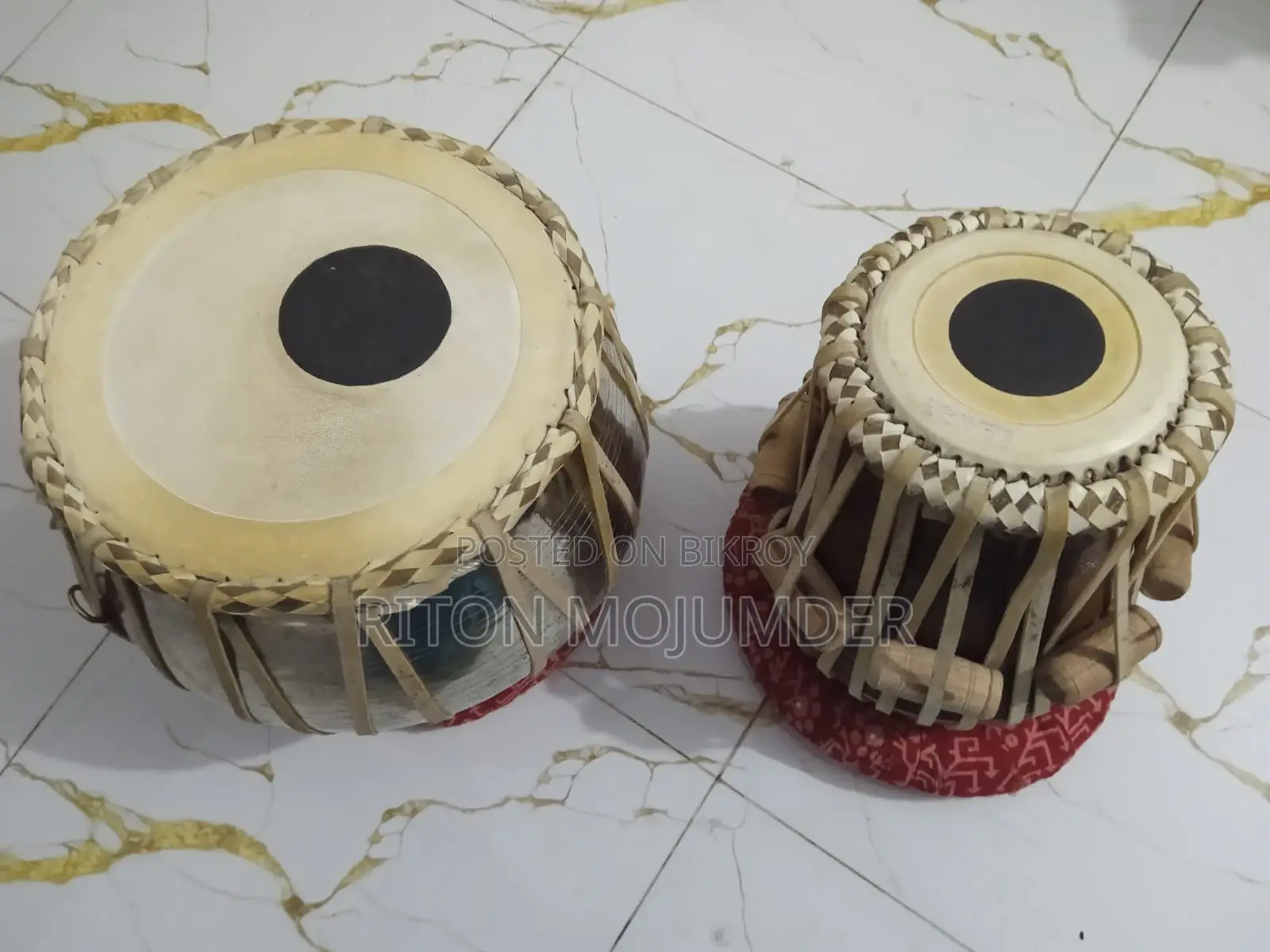 একটি ভালো মানের তবলা বিক্রয় করা হবে।