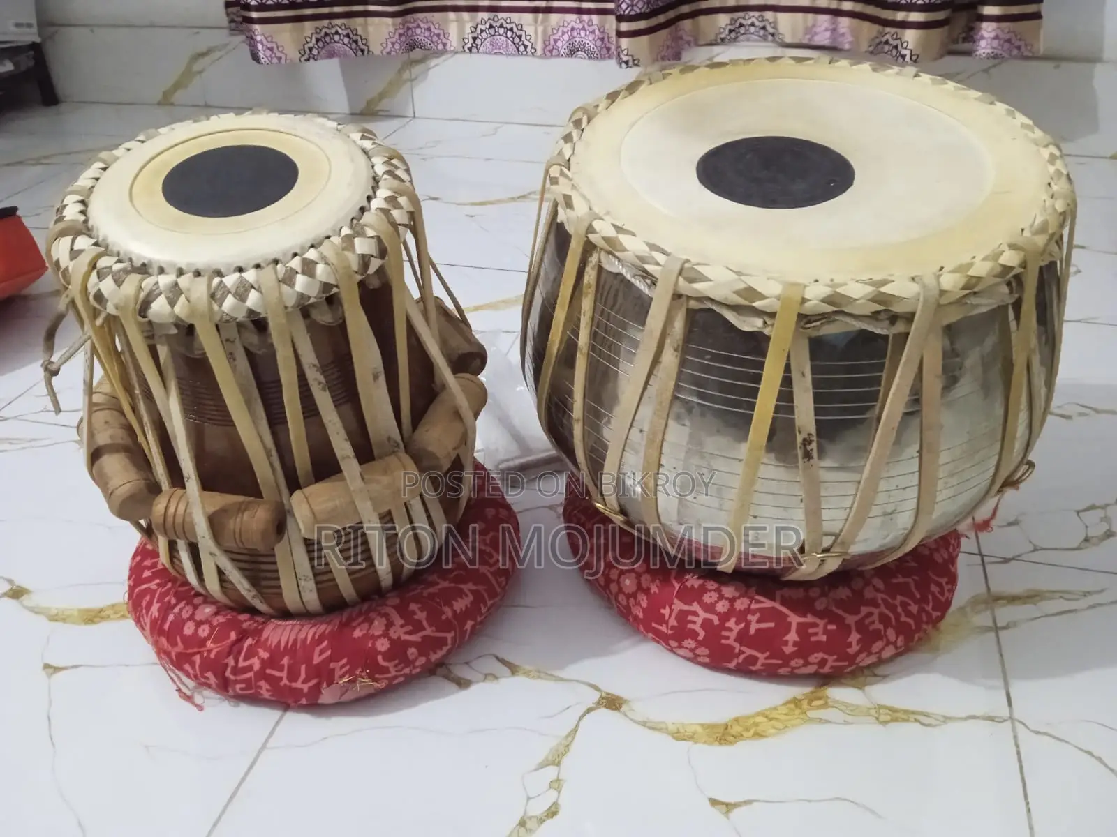 একটি ভালো মানের তবলা বিক্রয় করা হবে।