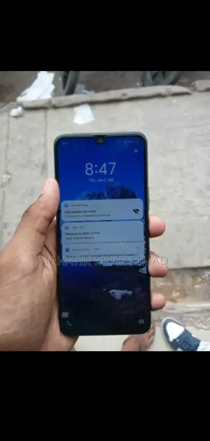iQOO 128 GB Blue