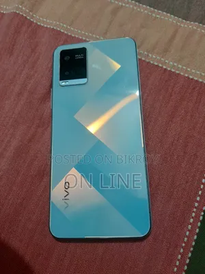 Vivo Y21 64 GB Silver