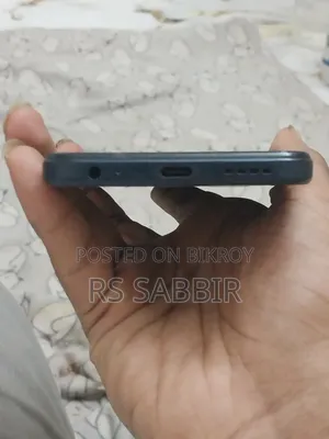 Itel A06 64 GB Black