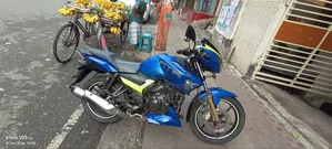 টিভিএস অ্যাপাচি আরটিআর ১৬০ ২ভি ২০১৮ নীল