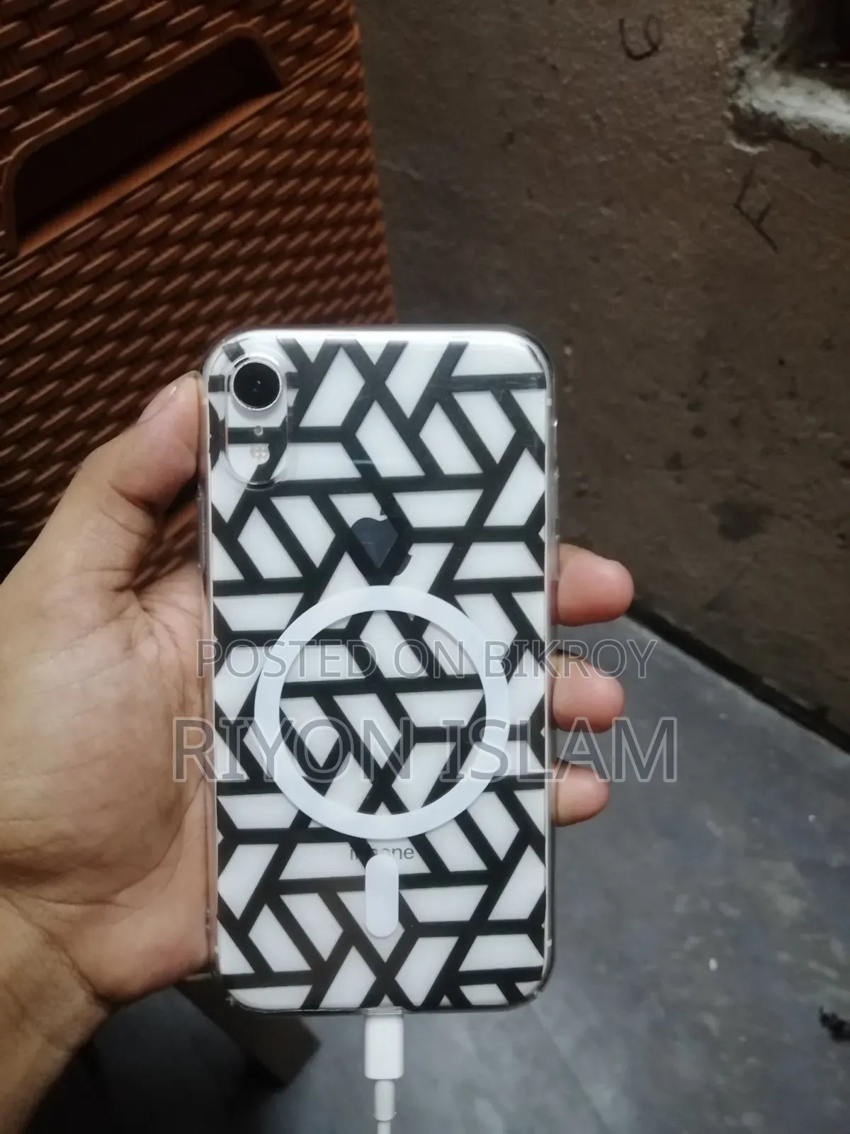 New Apple iPhone XR 64 GB White