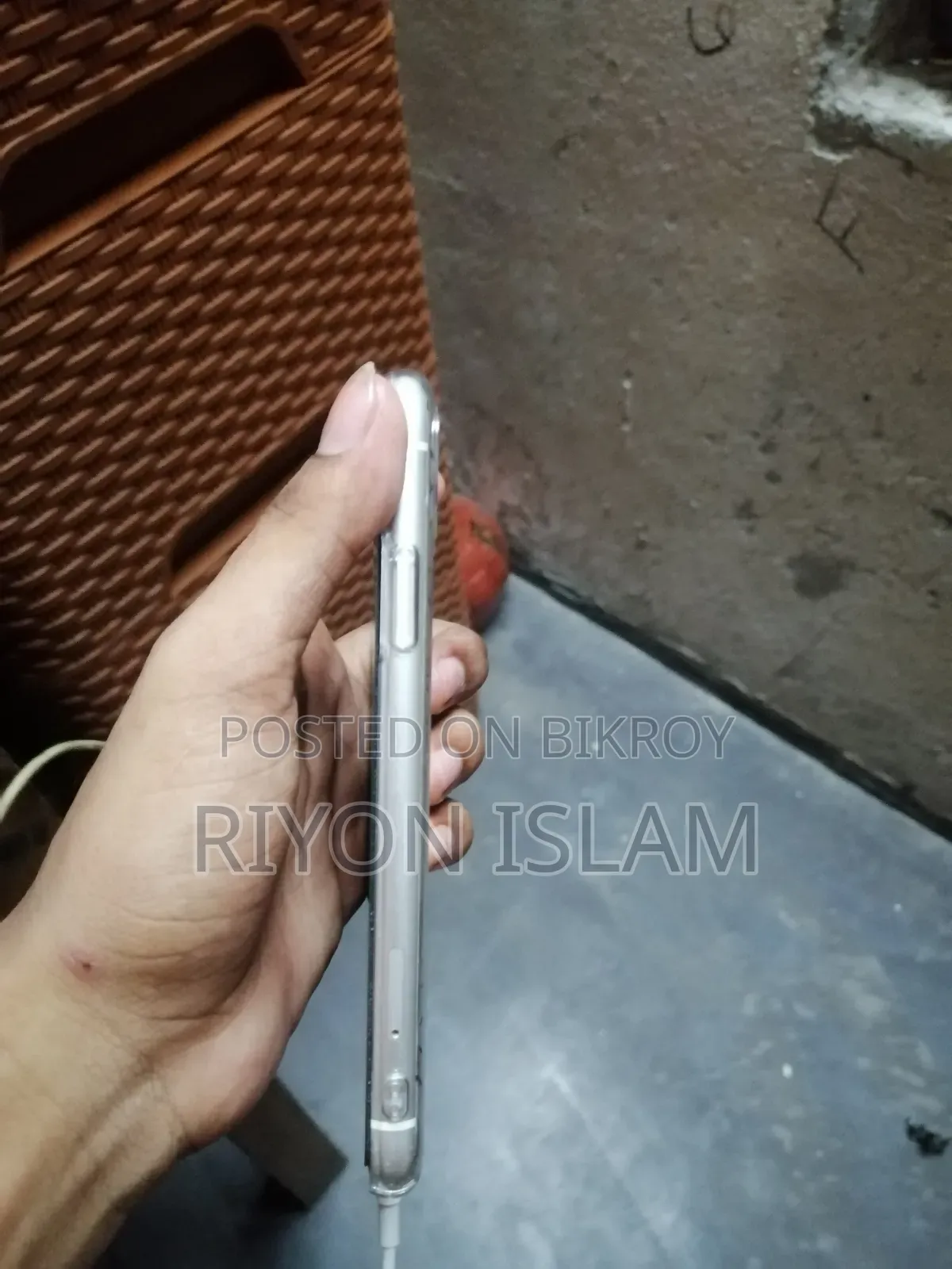 New Apple iPhone XR 64 GB White