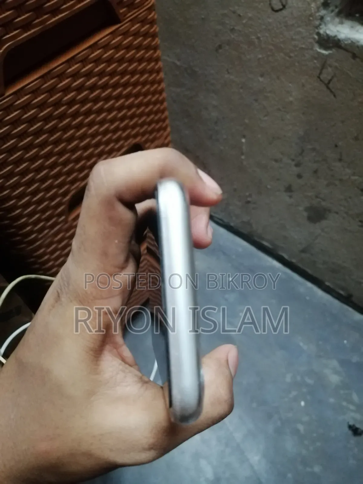 New Apple iPhone XR 64 GB White