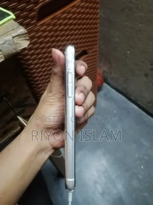 New Apple iPhone XR 64 GB White
