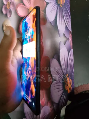 রিয়েলমি ৮ ৫জি ১২৮ জিবি ব্ল্যাক