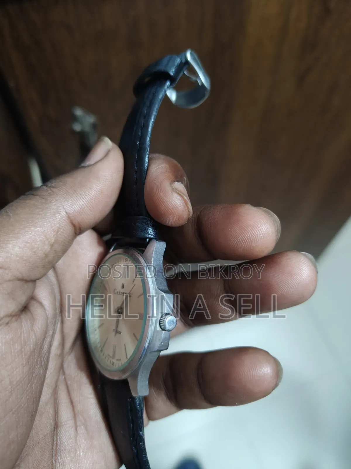 ক্রেডেন্স ওয়াচ