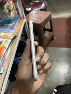 Apple iPhone 8 64 GB White