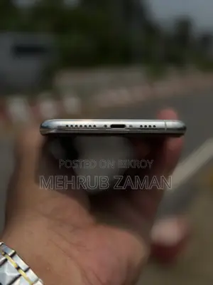অ্যাপল আইফোন ১১ প্রো ম্যাক্স ৬৪ জিবি হোয়াইট