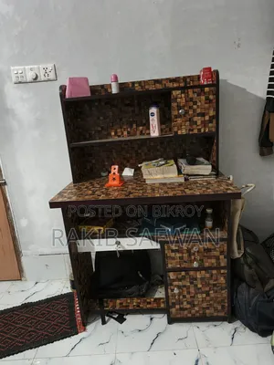Custom-made table, used for 1 month