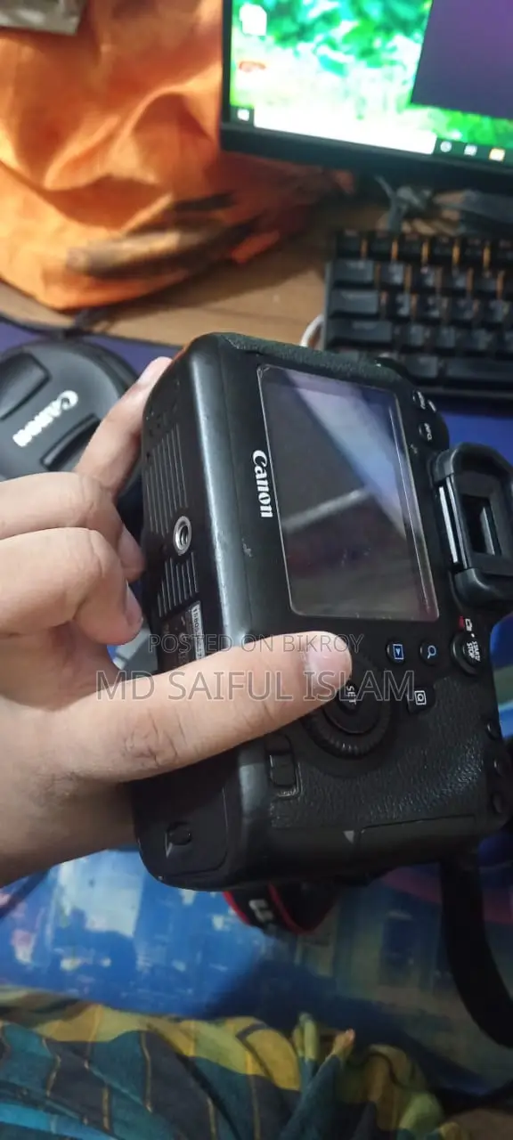 Canon 6d Camera And Canon 24 105 Lens