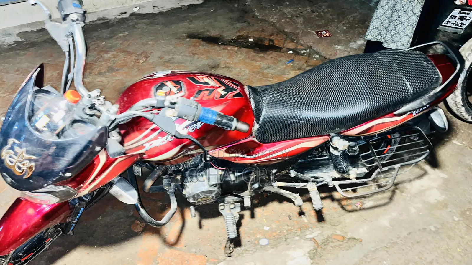 Bajaj Discover 100 2019 Red