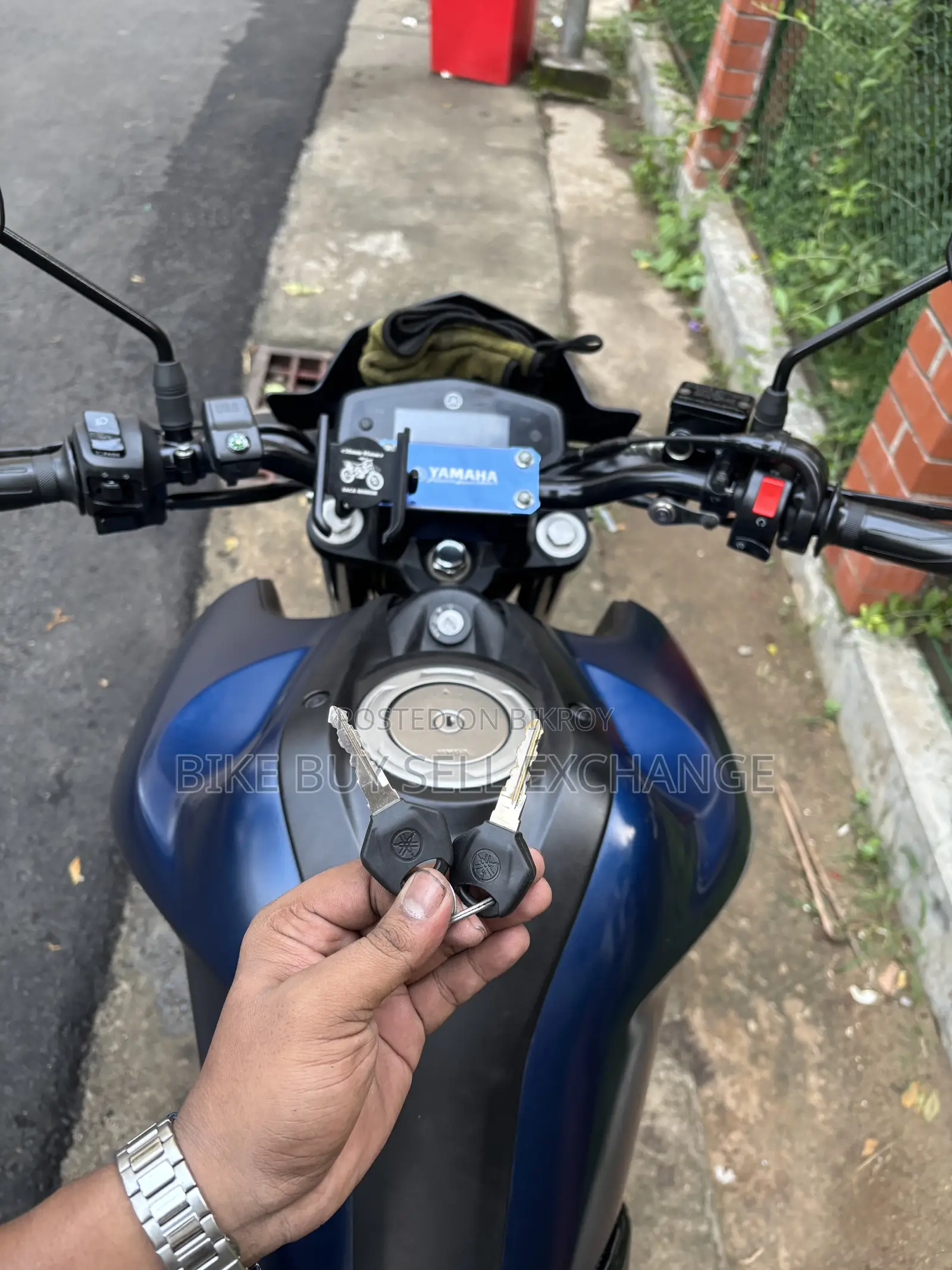 ইয়ামাহা এফজেড ২০২১ ব্লু