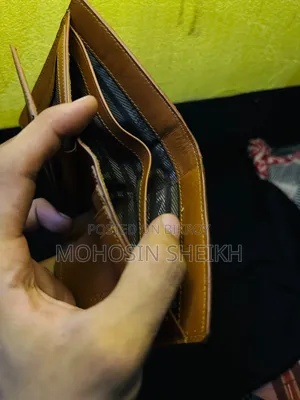 ১০০% জেনুইন লেদার মেনস ওয়ালেট (আমদানি করা)