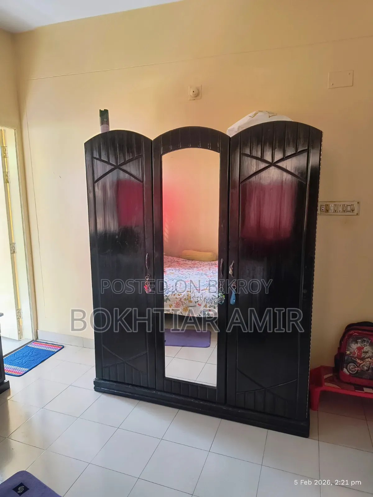 Gamari Wood 3-Door Almirah for Sale