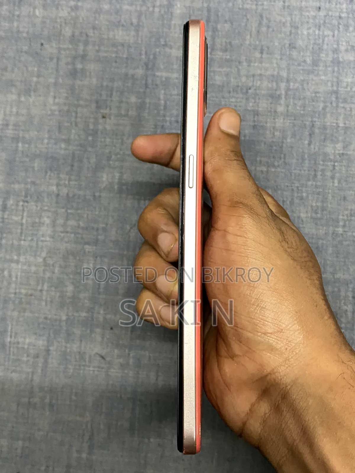 ওপ্পো এফ১৭ ১২৮ জিবি অরেঞ্জ