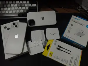 Apple iPhone 13 128 GB White