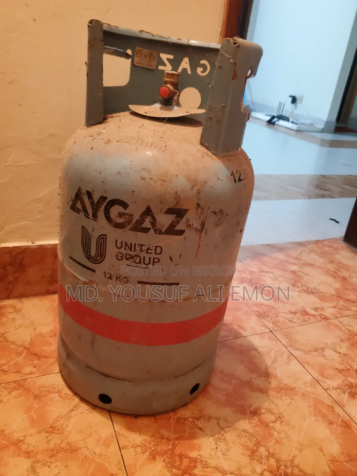 গ্যাস সিলিন্ডার ও রেগুলেটর