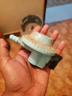 গ্যাস সিলিন্ডার ও রেগুলেটর