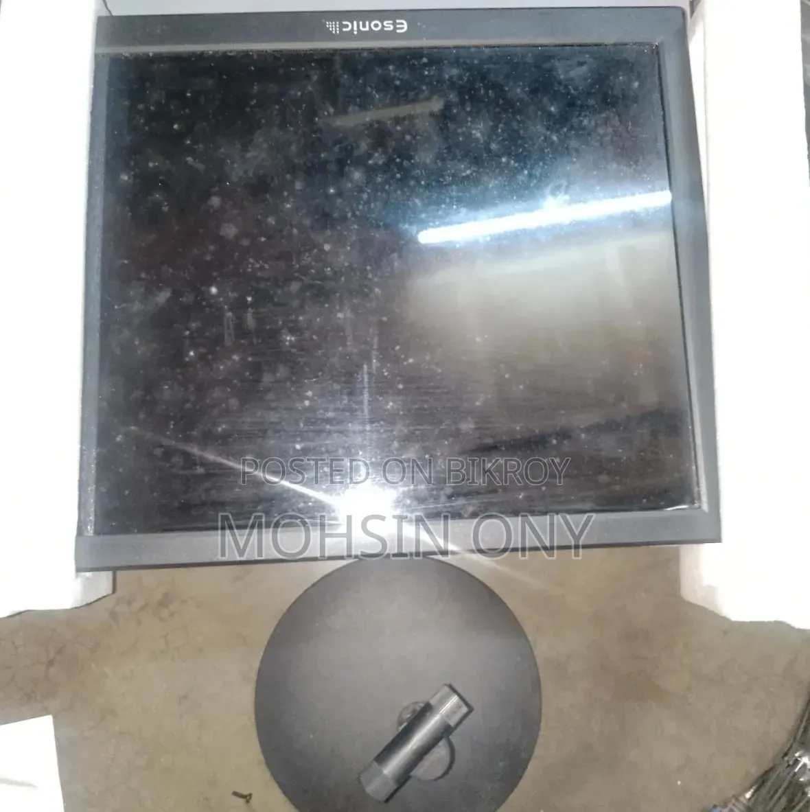 Esonic 17in Monitor
