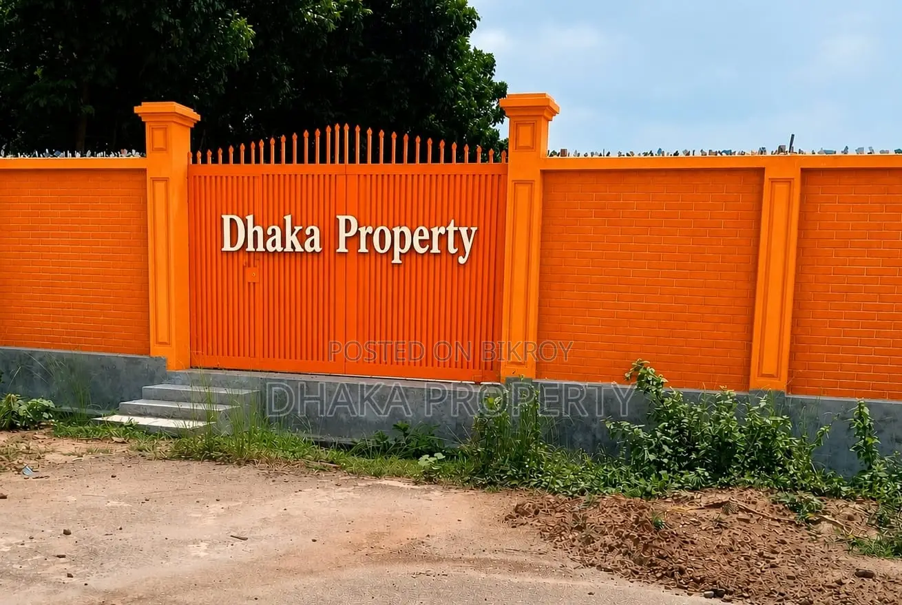 30/30ft Corner 5 Katha South At Sector-15