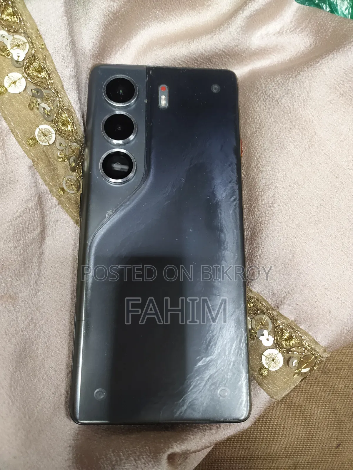 নতুন টেকনো স্পার্ক ৪০ প্রো ২৫৬ জিবি কালো