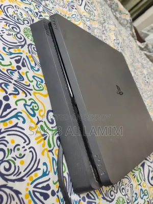 PS4 Slim 1TB Jailbroken