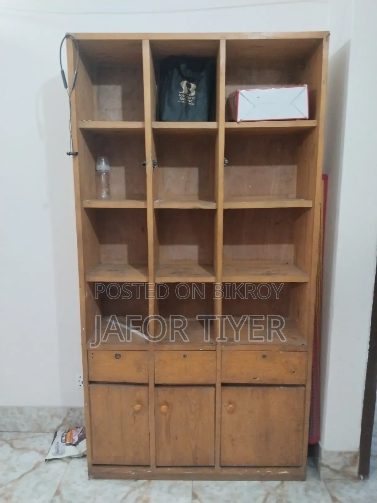 Bookshelf/ Wardrobe