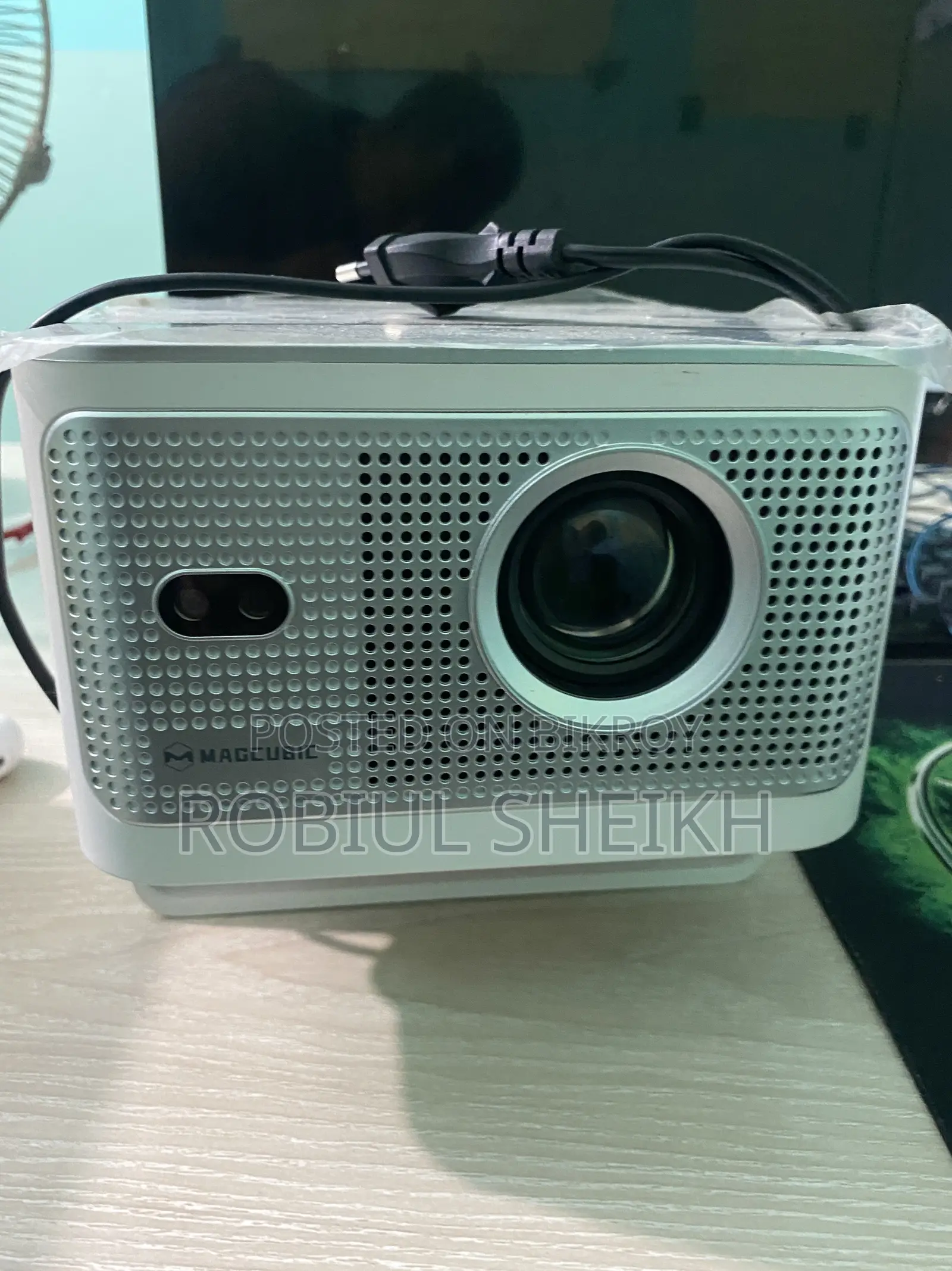 Magcubic Projector